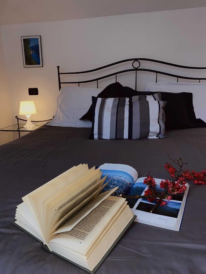 Apartamento Antico Borgo Desenzano del Garda Exterior foto